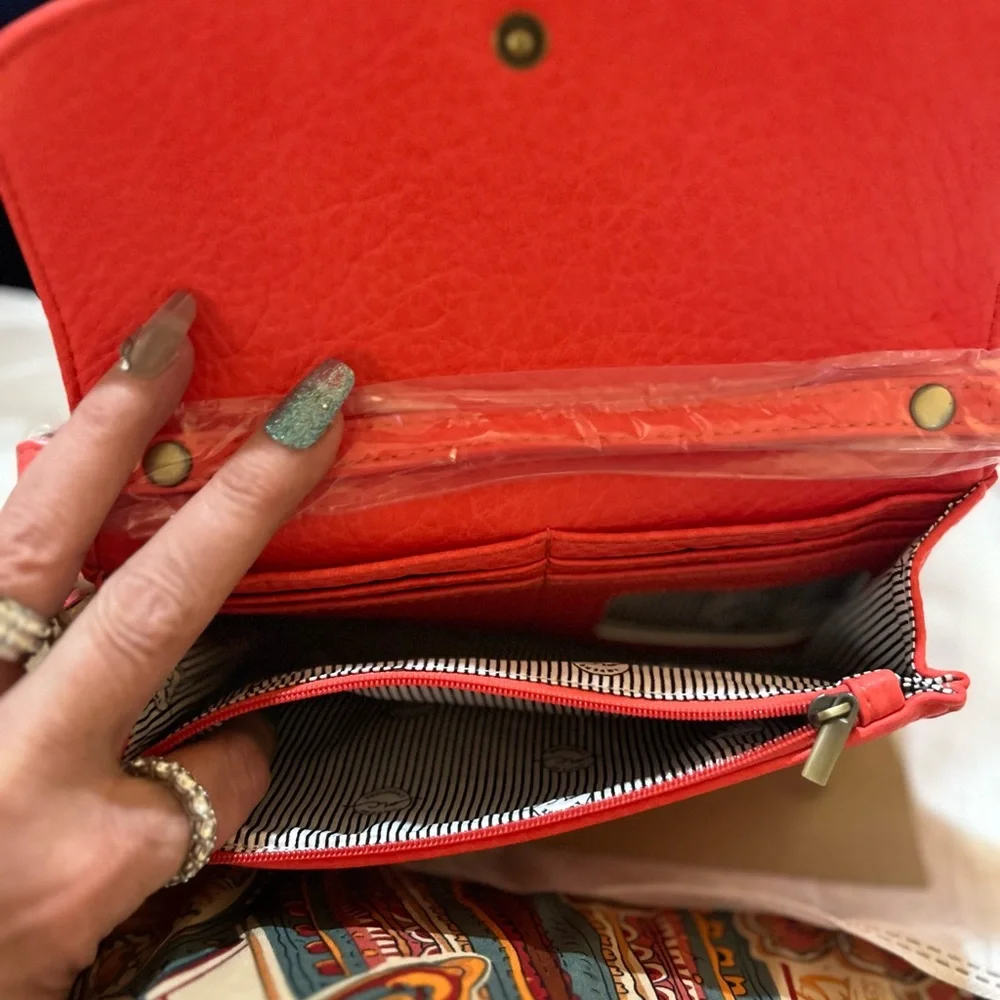 Stylish Neon Coral Faux Leather Women's Crossbody❤️ - Picture 3 of 4